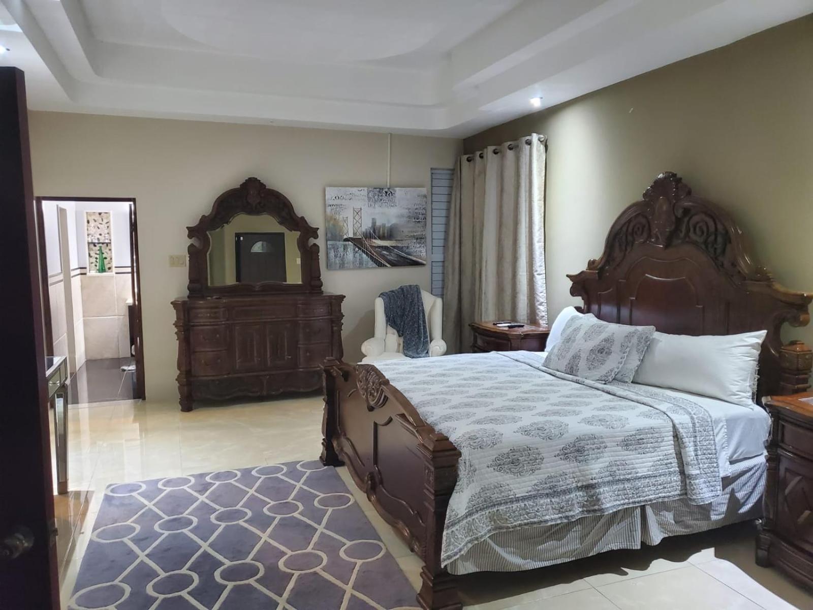 The Palms- Caribbean Estates -10 Minutes From The Beach- Gated Community Portmore Eksteriør bilde
